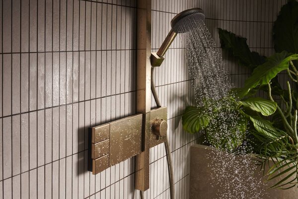 Hansgrohe Raindance Alive Q - Showerpipe 210/340 2jet s termostatem ShowerSelect Comfort, kartáčovaný bronz 24590140