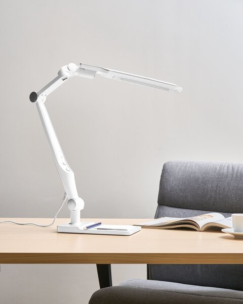 LED stolní lampa PEGASI se stmívačem Stříbrná