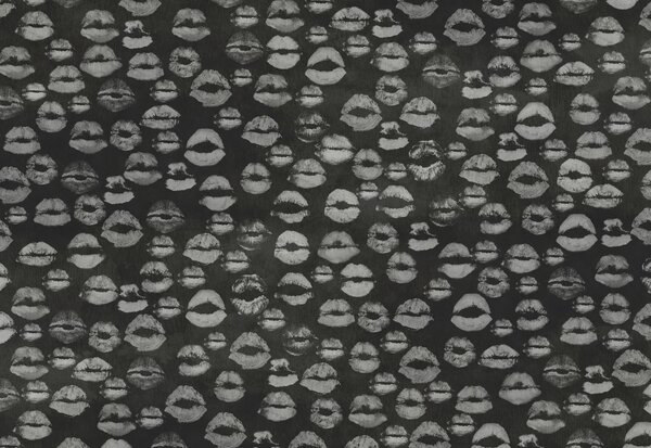 Fototapeta Černobílé pozadí s otisky rtěnky, Abstraktní fototapety, Populární fototapety - Tapeko.co.cz
