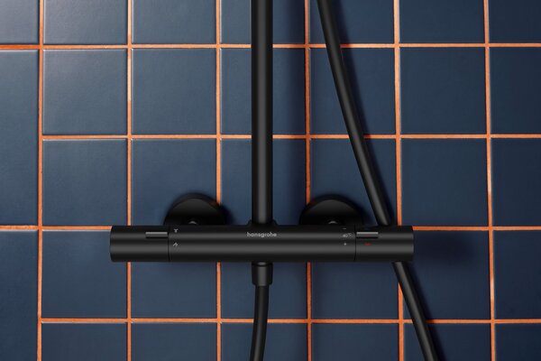 Hansgrohe Activera S - Sprchový systém Showerpipe 240 1jet se sprchovou tyčí Varia s termostatem Ecostat Fine, EcoSmart, černá matná 28078670