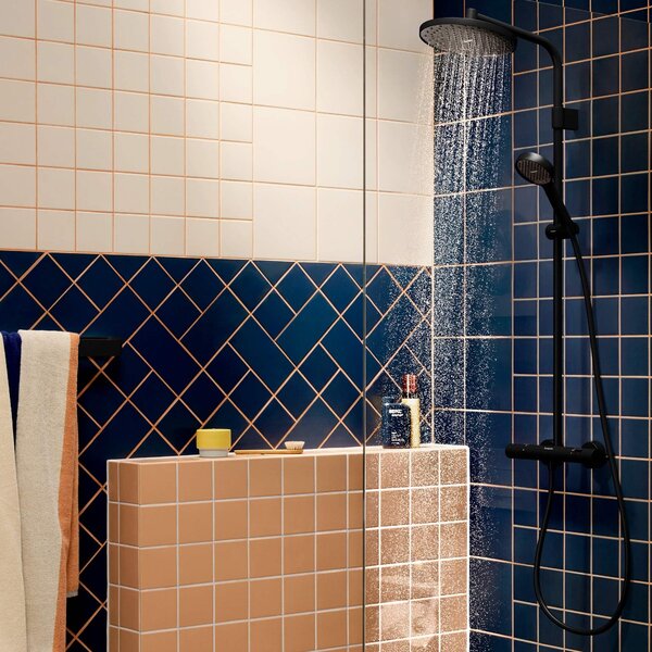 Hansgrohe Activera S - Sprchový systém Showerpipe 240 1jet se sprchovou tyčí Varia s termostatem Ecostat Fine, EcoSmart, černá matná 28078670