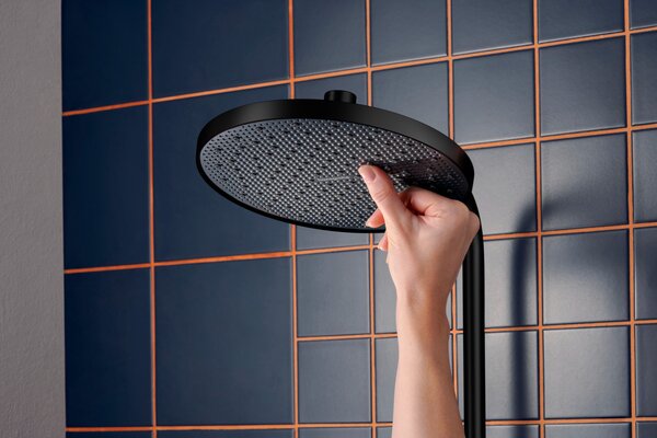 Hansgrohe Activera S - Sprchový systém Showerpipe 240 1jet se sprchovou tyčí Varia s termostatem Ecostat Fine, EcoSmart, černá matná 28078670