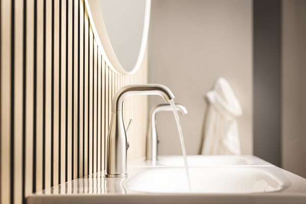 GROHE Essence Professional - Páková umyvadlová baterie, velikost M, supersteel 24173DC1