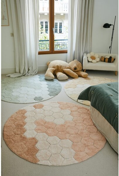 Světle zelený pratelný ručně tkaný bavlněný kulatý koberec ø 140 cm Honeycomb Blue Sage – Lorena Canals