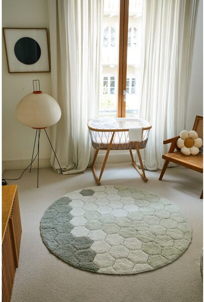 Světle zelený pratelný ručně tkaný bavlněný kulatý koberec ø 140 cm Honeycomb Blue Sage – Lorena Canals