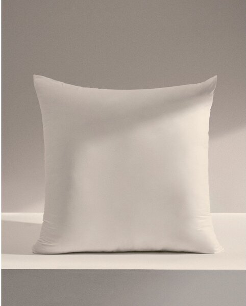 Polštář 70x70 cm Fluff – Kave Home