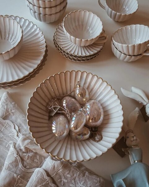 Porcelánový dezertní talíř Chryzantéma béžový 20 cm
