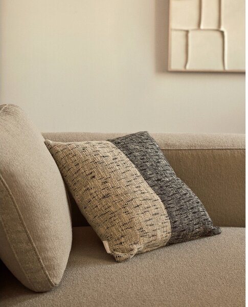 Povlak na polštář s příměsí bavlny 45x45 cm Dalel – Kave Home