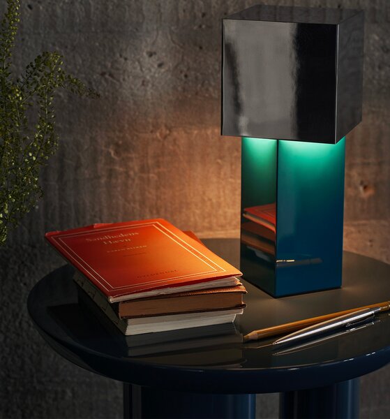 &Tradition ddesignové stolní lampy Pivot