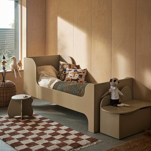 FERM LIVING Dětská úložná lavice Slope, Rose