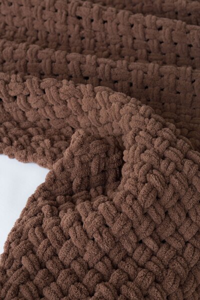 Deka Knittingly hnědá Ručně pletená deka 130/170
