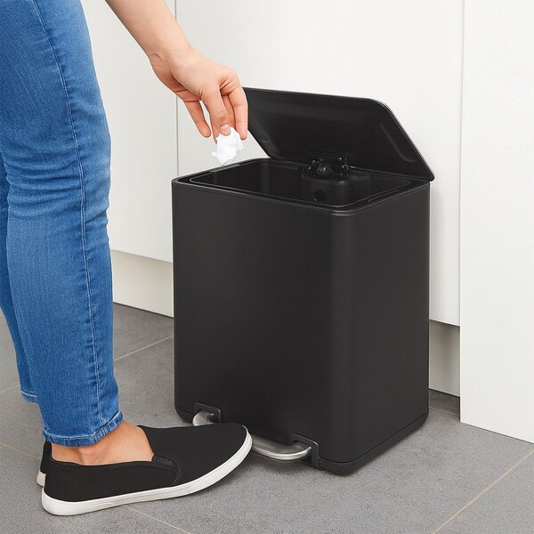 Černý nášlapný odpadkový koš z nerezové oceli 20 l Black – Orion