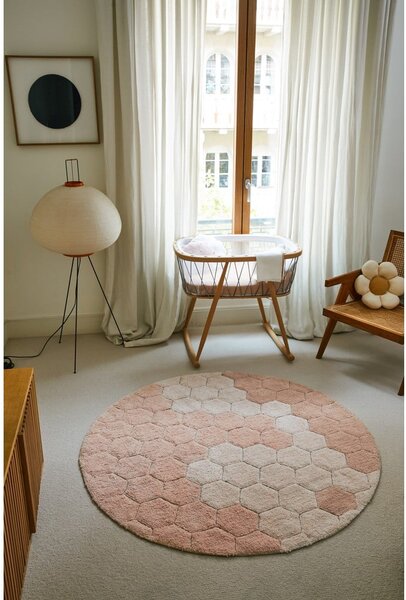 Světle růžový pratelný ručně tkaný bavlněný kulatý koberec ø 140 cm Honeycomb Rose – Lorena Canals