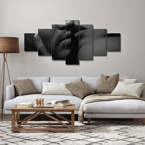 Obraz - Polibek, černobílá fotografie (210x100 cm)