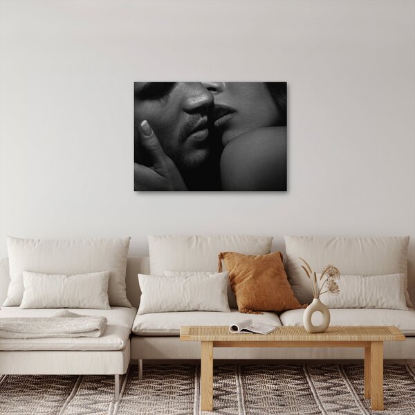Obraz - Polibek, černobílá fotografie (70x50 cm)