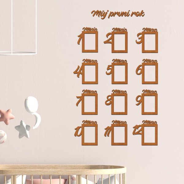 Dřevěný fotorámeček pro miminko Prvních 12 měsíců Zvolte barvu dekoru: Třešeň | Rozměry (cm)rámečků: 13x9