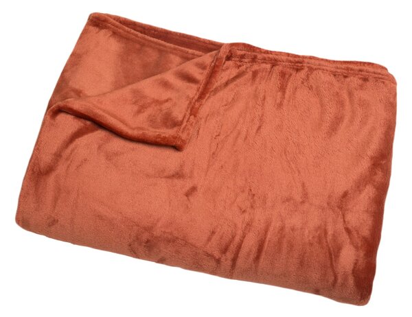 Heboučká mikroflanelová deka v terakotové barvě. Rozměr deky je 150x200 cm
