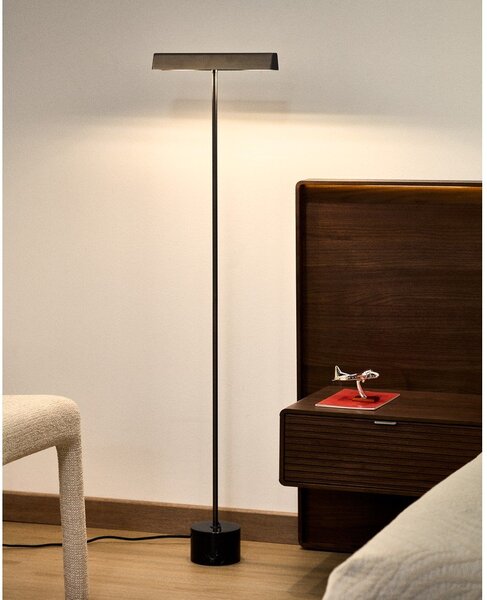 Černá stojací lampa (výška 121 cm) Lynor – Kave Home