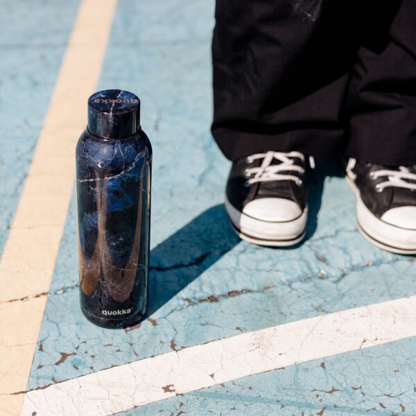 Nerezová termoláhev Solid, 630ml, Quokka, black marble