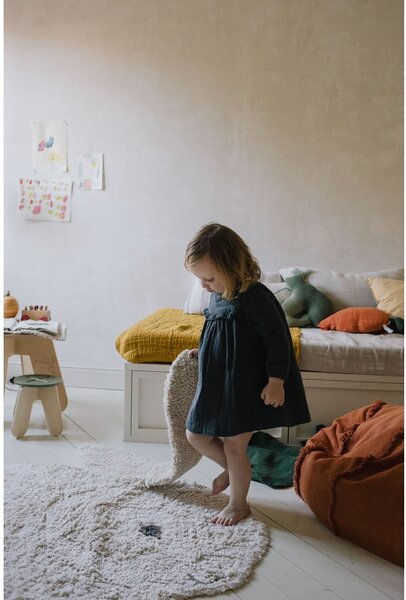 Světle šedý pratelný ručně tkaný bavlněný dětský koberec 130x135 cm Bunny – Lorena Canals