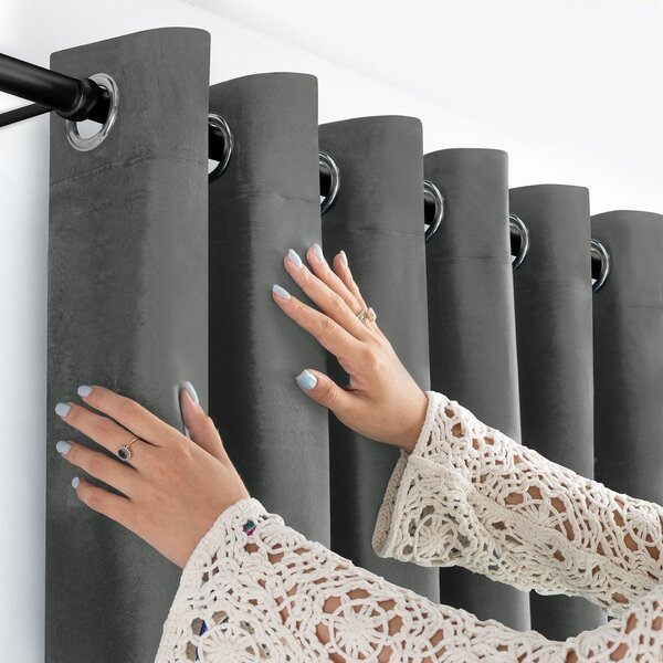 Tmavě šedý sametový dimout závěs 265x175 cm Velto – Filumi