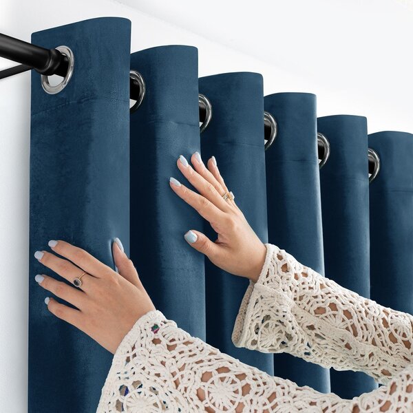 Modrý sametový dimout závěs 140x175 cm Velto – Filumi