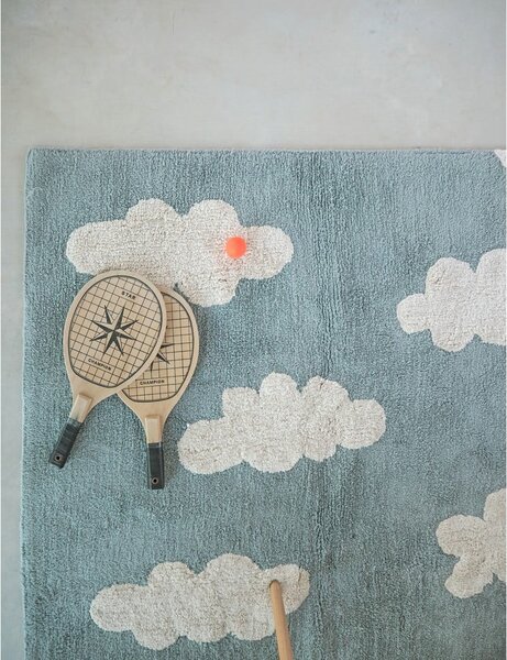 Modrý pratelný ručně tkaný bavlněný dětský koberec 120x160 cm Clouds Vintage Blue – Lorena Canals