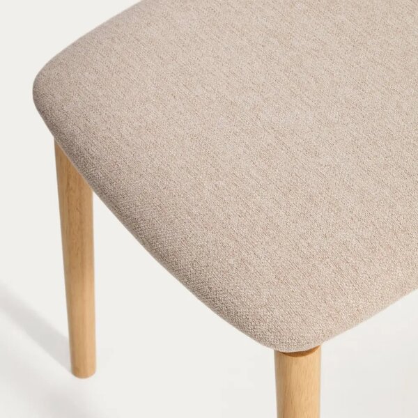 Kave Home Dřevěná lavice Evera 122 cm s čalouněným sedákem
