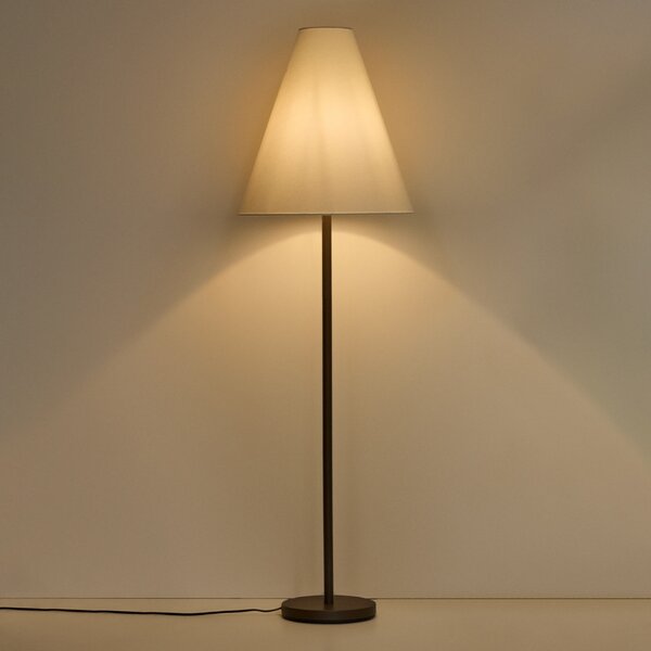 Kave Home Hnědá kovová stojací lampa Navat 153 cm