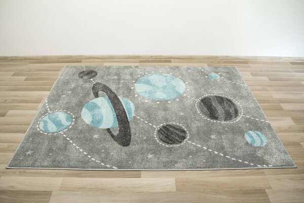 Makro Abra Dětský kusový koberec Lima F495A Planety Vesmír šedý modrý Rozměr: 120x170 cm