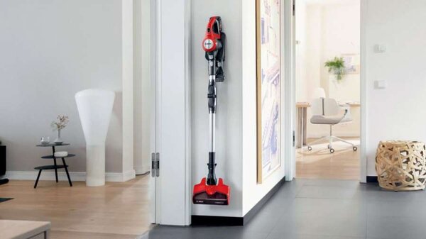 Tyčový vysavač Bosch BBS711ANM Unlimited 7 – červený