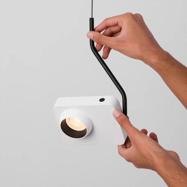 Nova Luce Bílé kovové závěsné LED světlo Kedros 14 cm