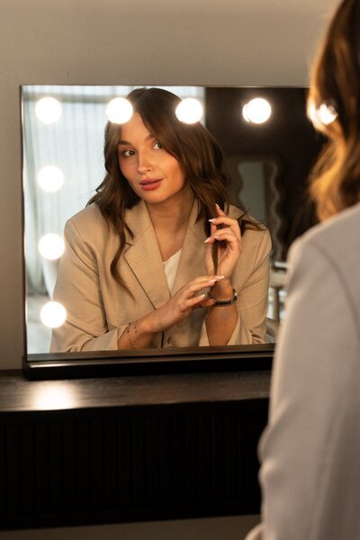 SensaHome Vanity Mirror Pro - hollywoodské kosmetické zrcadlo s 12 stmívatelnými LED světly, 3 režimy osvětlení, 60 x 40 cm - černé
