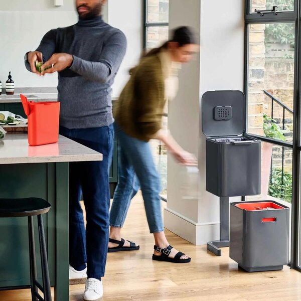 Joseph Joseph Šedý koš na tříděný odpad Totem Compact 40 l