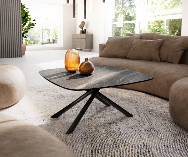 DELIFE Konferenční stolek Edge Boot 90x90 cm keramika Laminam® Noir Desir hnědá Sarity kov černá