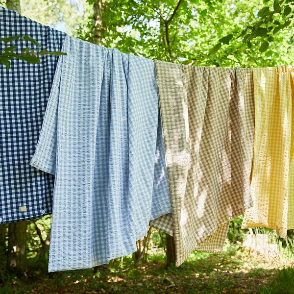Bílo-světle modré prodloužené krepové povlečení na jednolůžko 140x220 cm Bæk&Bølge – JUNA