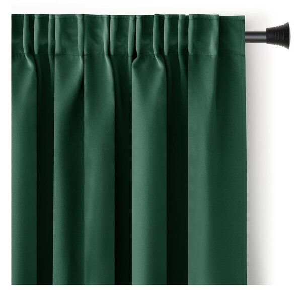 Tmavě zelený dimout závěs 140x245 cm Kierra – Restilo