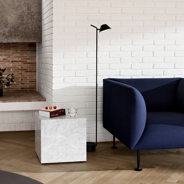 Audo Copenhagen designové stojací lampy Peek Floor Lamp