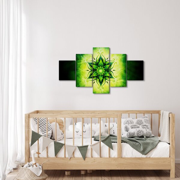 Obraz - Květinová mandala v zeleném pozadí (125x70 cm)