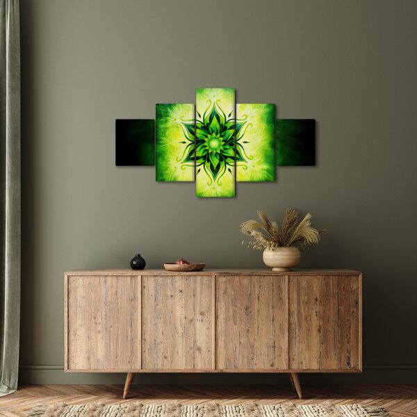Obraz - Květinová mandala v zeleném pozadí (125x70 cm)