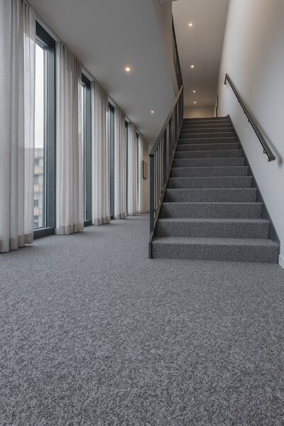Betap, Metrážový koberec Primo 73 sv. šedý, zátěžový, na míru, šíře 4m, šedá, resine, chodba / předsíň