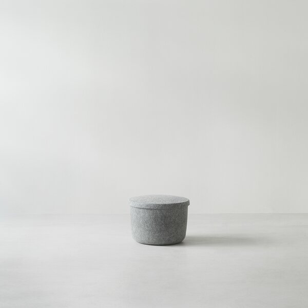 Normann Copenhagen designové stoličky Hide Storage Pouf Small