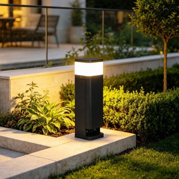 BRILAGI - Venkovní lampa se 2 zásuvkami SCHUKO PILLAR 1xG9/11W/230V IP44 černá
