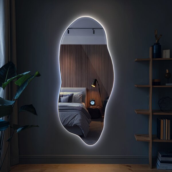 LED zrcadlo na stěnu – Stylové asymetrické provedení – Dekorace do interiéru bez rámu – 35 x 80 cm – Studená bílá 6000K