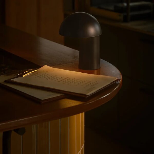 Nordlux Černá kovová nabíjecí stolní LED lampa Faye