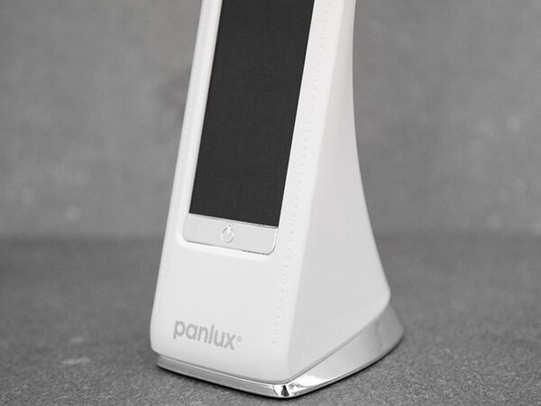 PANLUX s.r.o. Stolní LED lampička LORD LED s displejem - neutrální - bílá, hnědá, černá kůže Barva produktu: Bílá