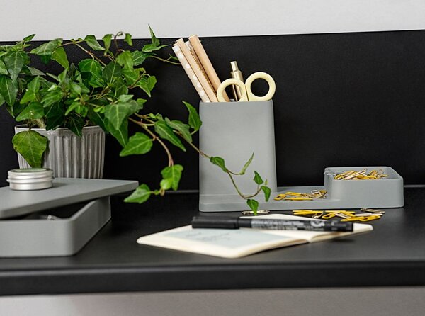 Organizér na psací potřeby z cementu Pebble – Zone