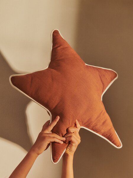 Dekorativní polštář Star Brown Clay 48 cm