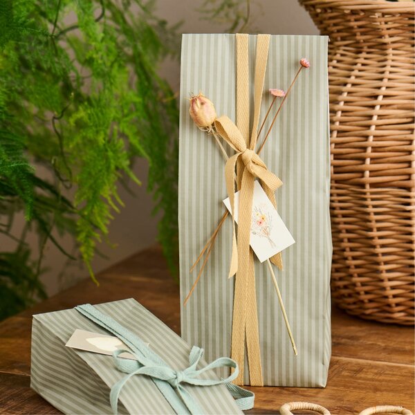 Papírový sáček Moss green stripes 30,5 cm – set 5 ks