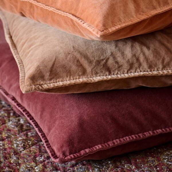 Sametový povlak na polštář Dusty Plum 52 × 52 cm